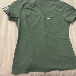 Figs Green Fitted Short Sleeve Tee & Pants